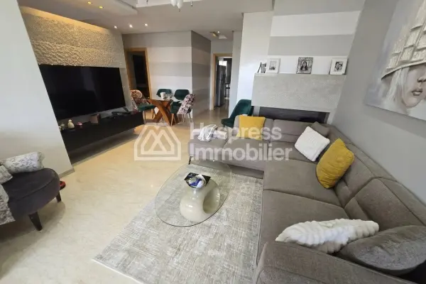 Apartment for sale in Val Fleury. Area 138 m². Satellite dish and security door.