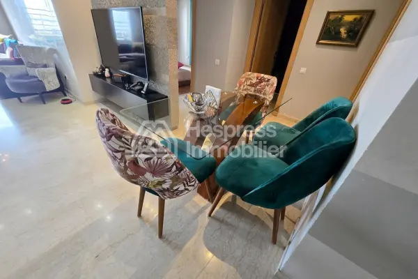 Apartment for sale in Val Fleury. Area 138 m². Satellite dish and security door.