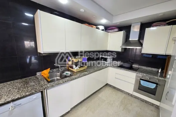 Apartment for sale in Val Fleury. Area 138 m². Satellite dish and security door.