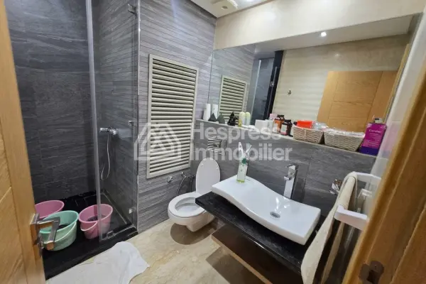 Apartment for sale in Val Fleury. Area 138 m². Satellite dish and security door.
