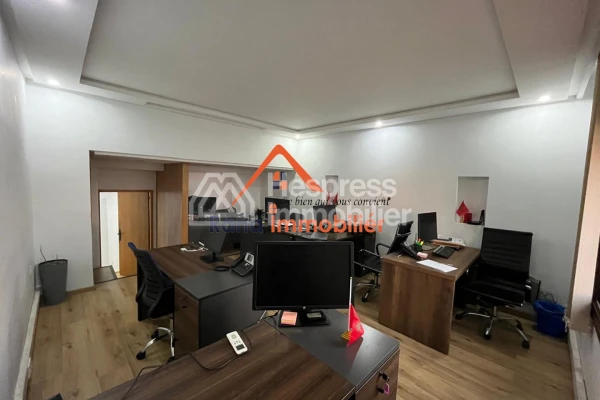 Villa for rent, 360m² in Rabat