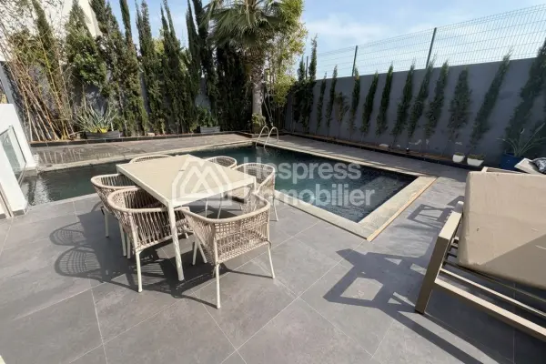 Stunning villa for sale in Errahma. 4 bedrooms. Armored door, security.
