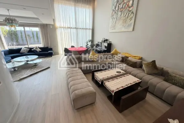 Stunning villa for sale in Errahma. 4 bedrooms. Armored door, security.