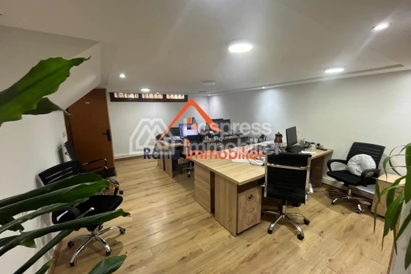 Villa for rent, 360m² in Rabat