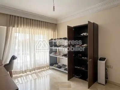 Bel appartement vide à louer à Vélodrome