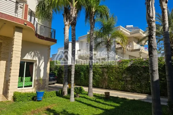 Large villa for sale in the Polo district