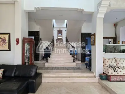 Large villa for sale in the Polo district