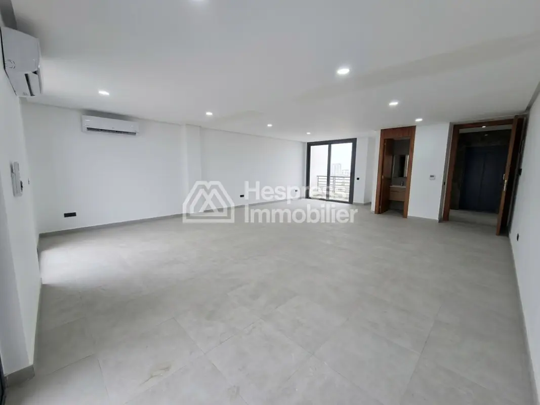 Office for rent in Biranzaran