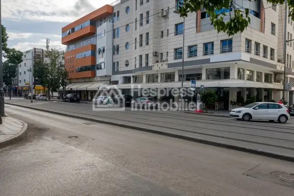 Magasin idéal pour toute activité commeciale