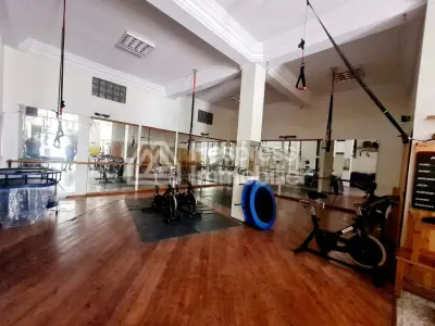 محل جذاب للإيجار أو البيع في راسين