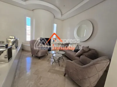 Villa à louer, 2000m² à Rabat, Quartier Souissi