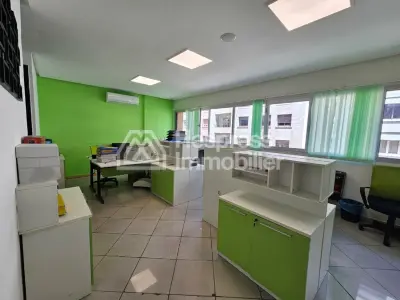 Bureau neuf bien aménagé à vendre