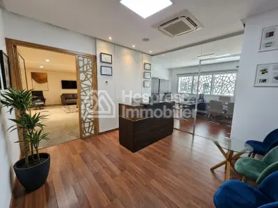 Bureau neuf bien aménagé à vendre