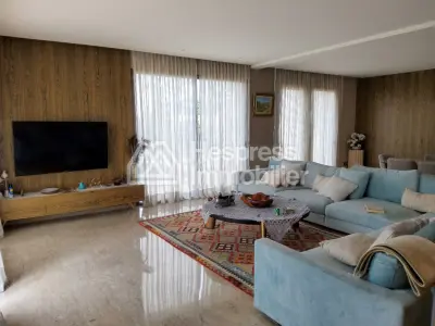 Luxury villa, unfurnished or furnished, for rent in Souissi