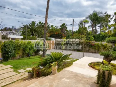 Luxury villa, unfurnished or furnished, for rent in Souissi