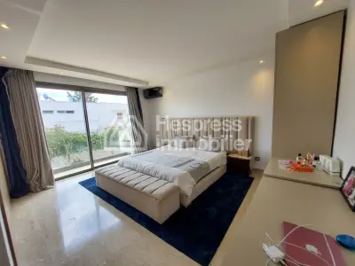 Luxury villa, unfurnished or furnished, for rent in Souissi