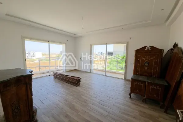 فيلا جديدة تمامًا، لم يسكنها أحد من قبل، معروضة للبيع في مدينة Bouskoura