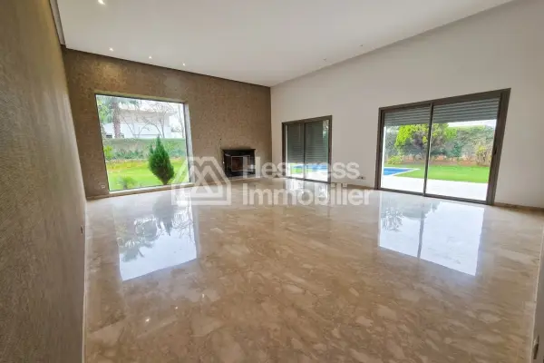 Location villa vide a Bouskoura /CasaDiaa