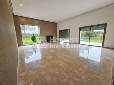 Location villa vide a Bouskoura /CasaDiaa