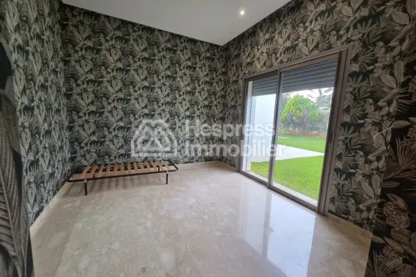 Location villa vide a Bouskoura /CasaDiaa