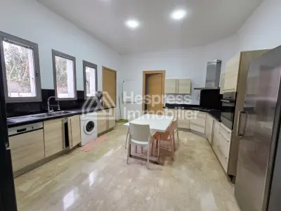 Location villa vide a Bouskoura /CasaDiaa
