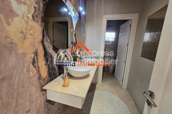Villa à louer, 2000m² à Rabat, Quartier Souissi
