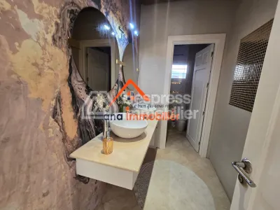 Villa à louer, 2000m² à Rabat, Quartier Souissi