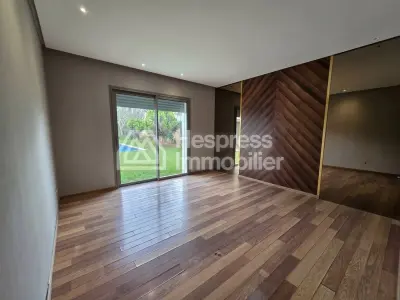 Location villa vide a Bouskoura /CasaDiaa