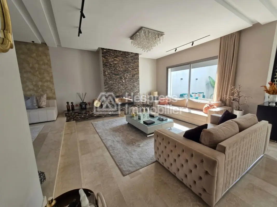 Stunning villa for sale in Bouskoura