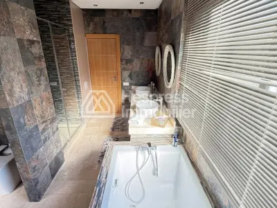 Stunning villa for sale in Bouskoura