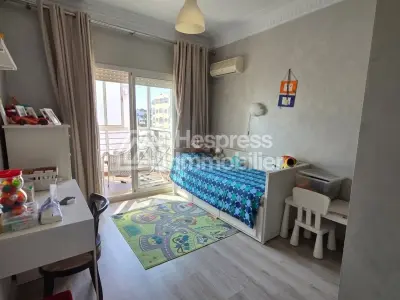 Spacious apartment for sale on the 17th floor