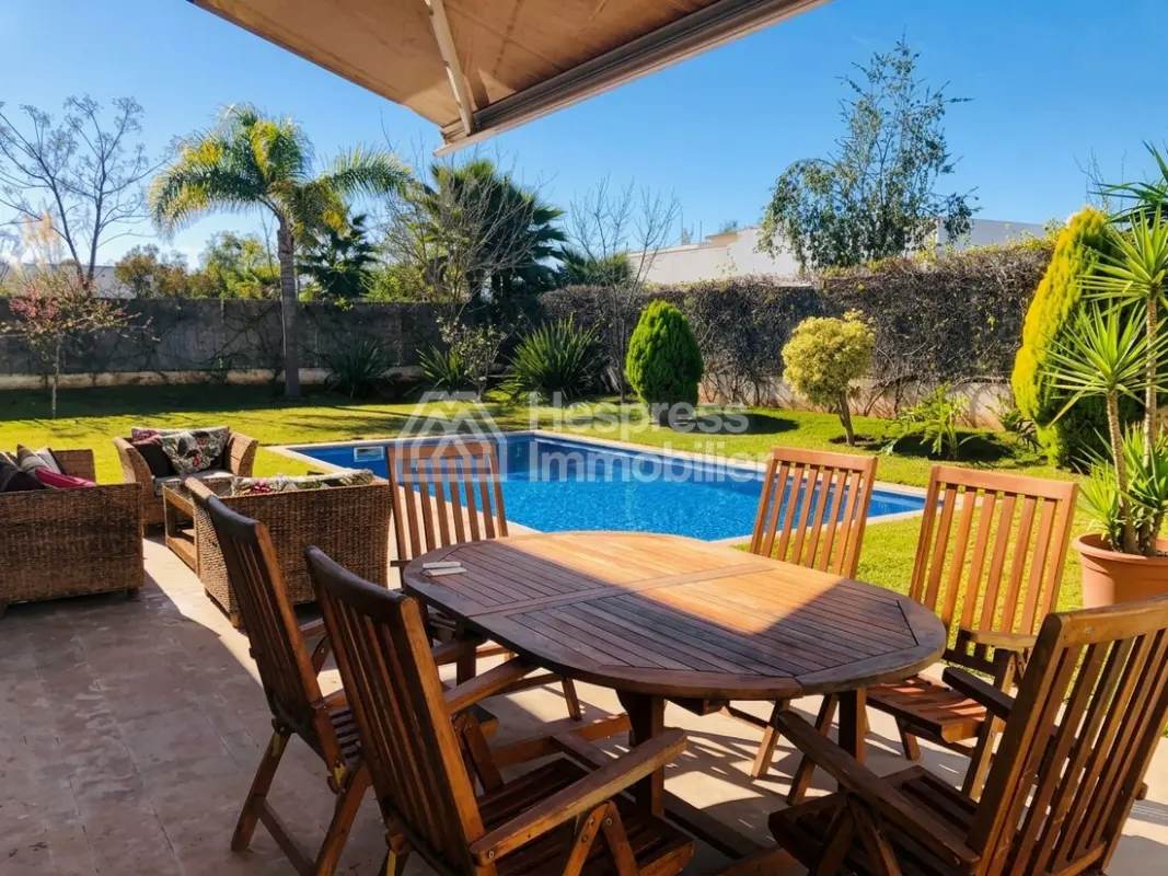 Spacieuse et belle villa à vendre à CasaDiaa