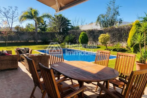 Spacieuse et belle villa à vendre à CasaDiaa