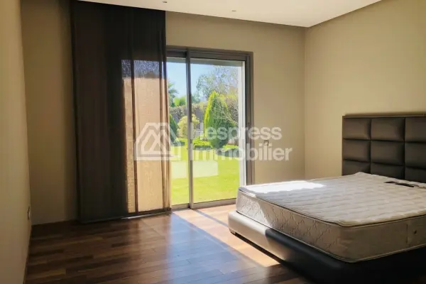 Spacieuse et belle villa à vendre à CasaDiaa
