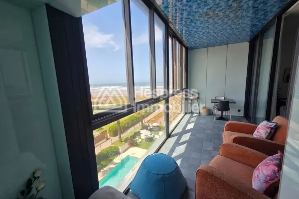 Spacio studio vue sur piscine en vente à Pesatana