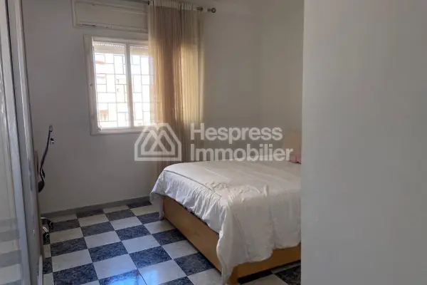 Large 4-bedroom apartment in the city center