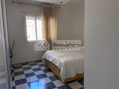 Large 4-bedroom apartment in the city center