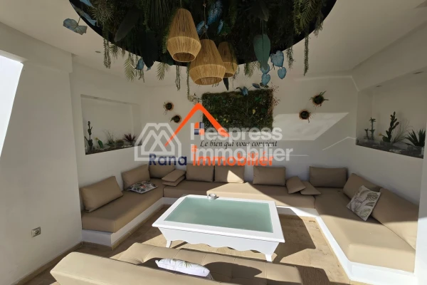 Villa à louer, 2000m² à Rabat, Quartier Souissi