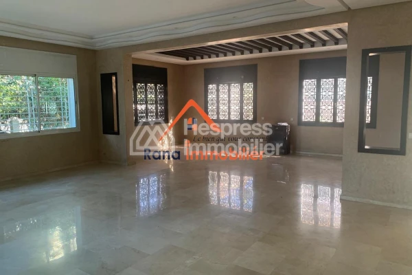 Villa for sale, 350m² in Hay Riad