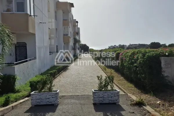 Apartment in a seaside residence