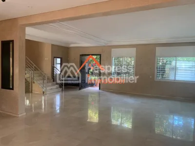Villa for sale, 350m² in Hay Riad
