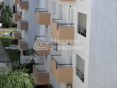 Apartment in a seaside residence