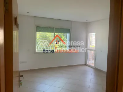Villa for sale, 350m² in Hay Riad