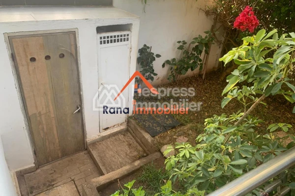 Villa for sale, 350m² in Hay Riad