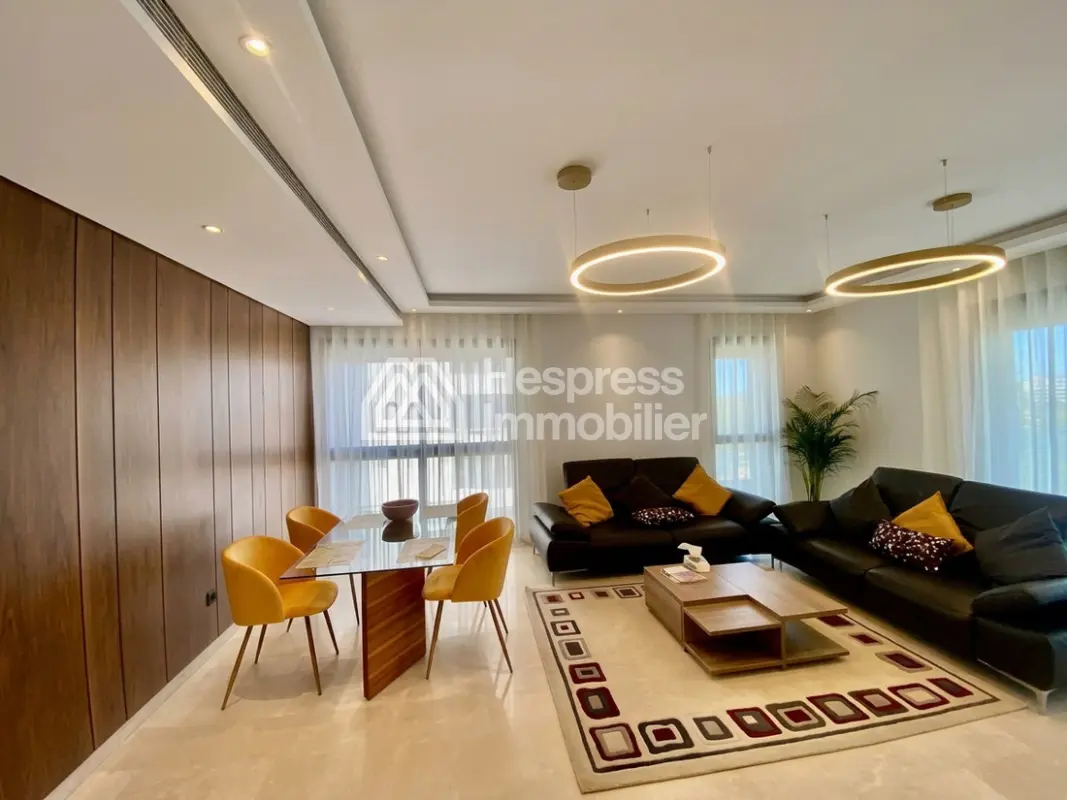 Appartement trois chambres meublè à CFC