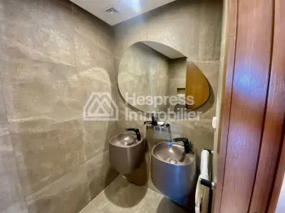 Appartement trois chambres meublè à CFC