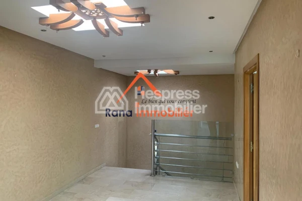 Villa for sale, 350m² in Hay Riad
