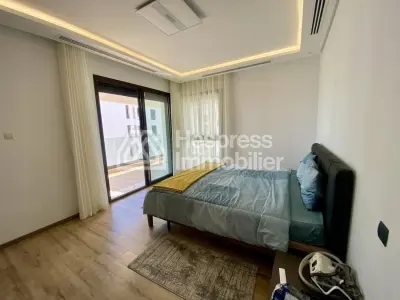 Appartement trois chambres meublè à CFC