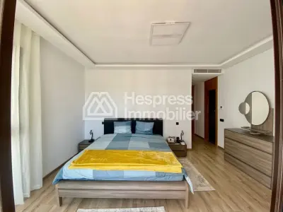 Appartement trois chambres meublè à CFC