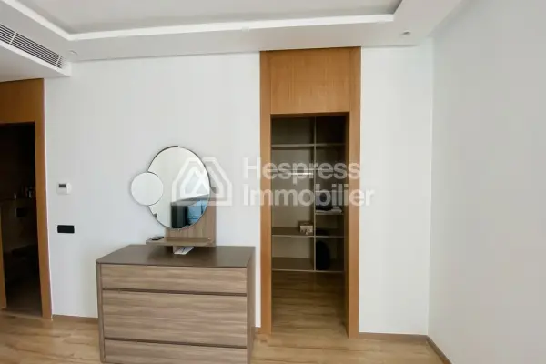Furnished three-bedroom apartment in CFC